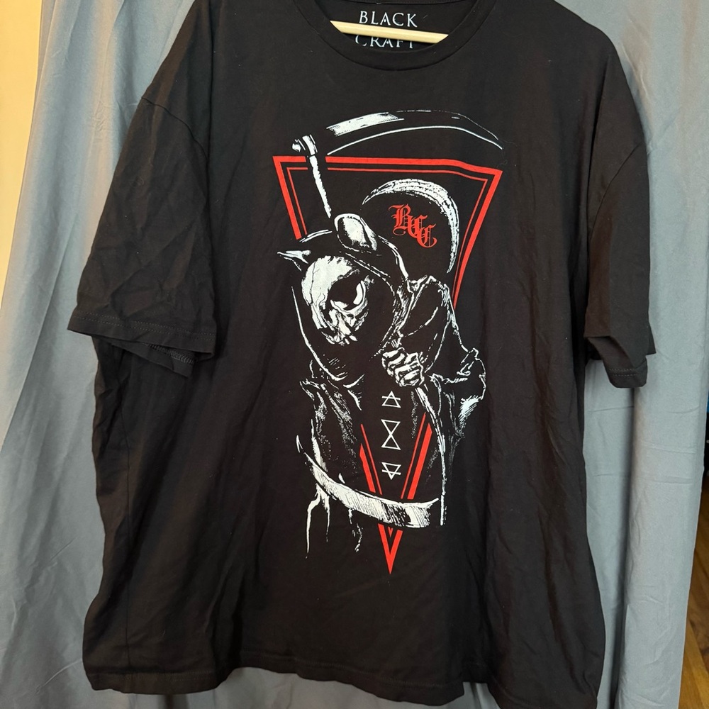 BlackCraft Cult Men's Black Graphic Tee